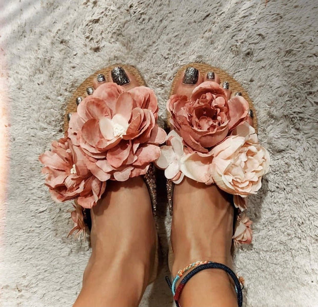 FLORAL BLOOM FLIP FLOP - sustainably made MOMO NEW YORK sustainable clothing, slow fashion